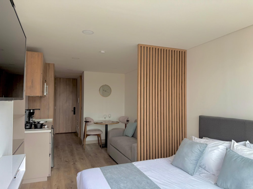 Signature Studio Suite