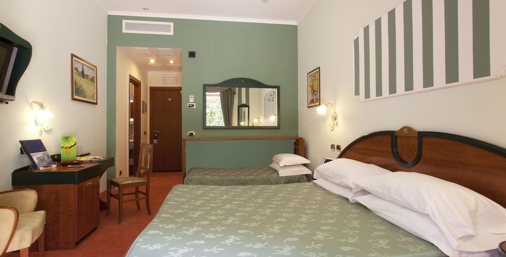 Superior Triple Room, Balcony, Sea View - Photo 3