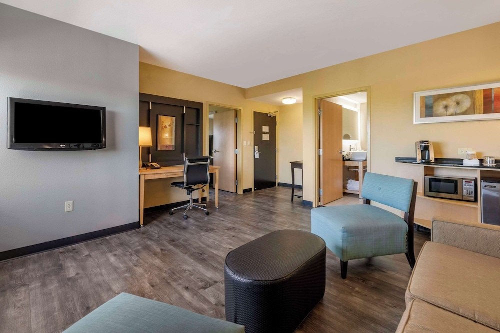Suite, Non Smoking - Photo 1