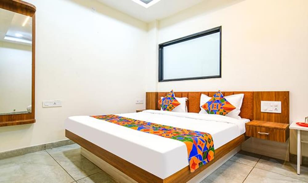 Luxury Room, 1 Queen Bed