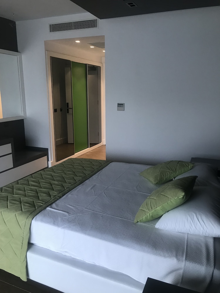 Deluxe Double Room - Photo 17