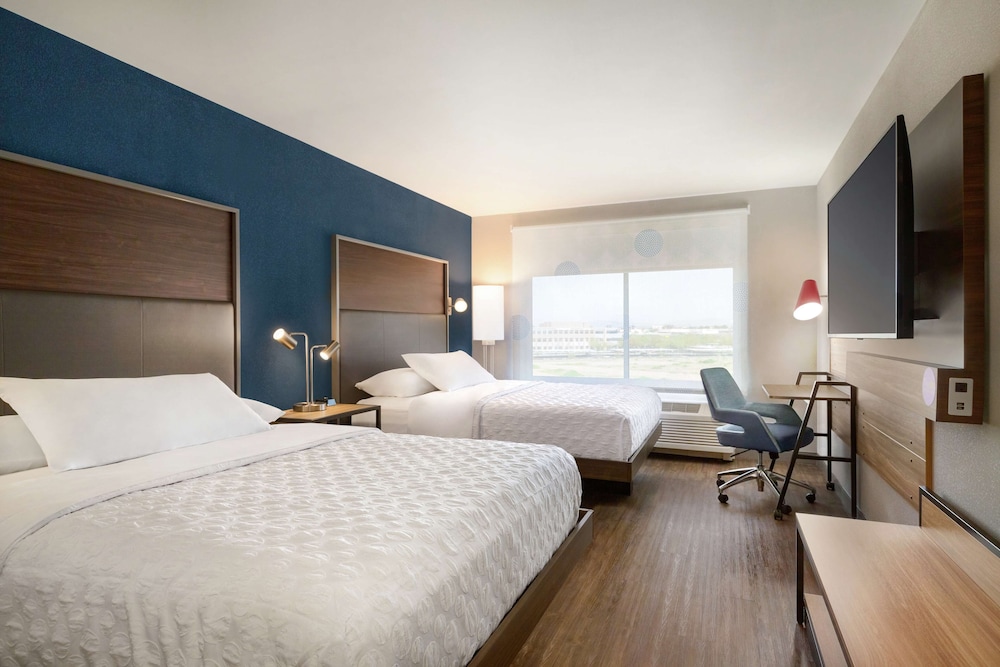 Room, 2 Queen Beds, Accessible (Hearing) photo 2