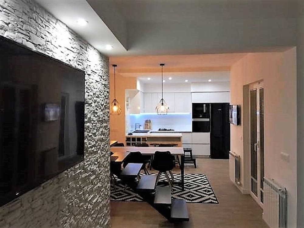 Luxury Apartment, Pool View photo 3