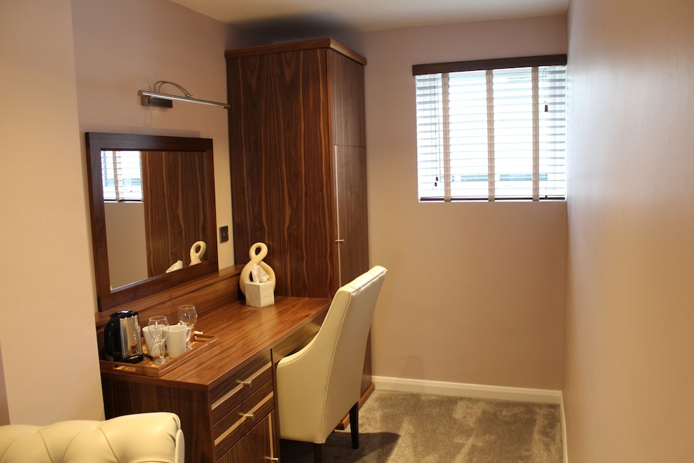 Rosewood Suite photo 3