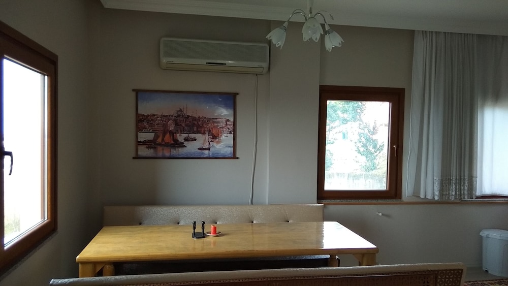 Economy Apartment photo 3