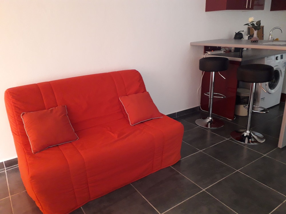 Comfort Apartment, 1 Queen Bed with Sofa bed, Garden View photo 3