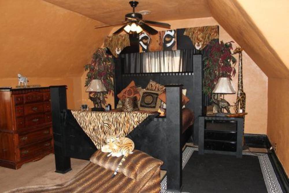 Room, Private Bathroom (Kenya)