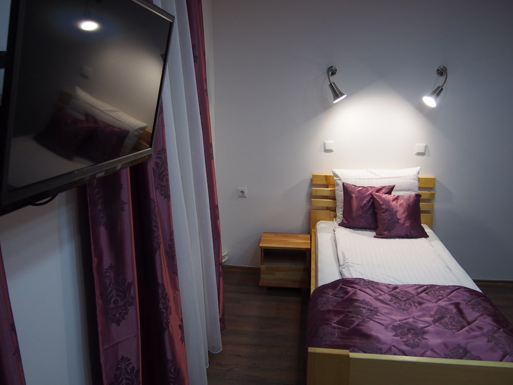Economy Single Room
