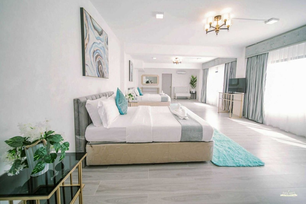 Deluxe Room, Balcony