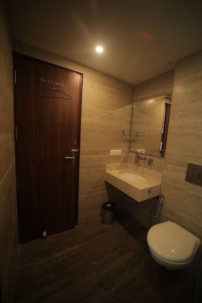 Executive Room - Photo 2