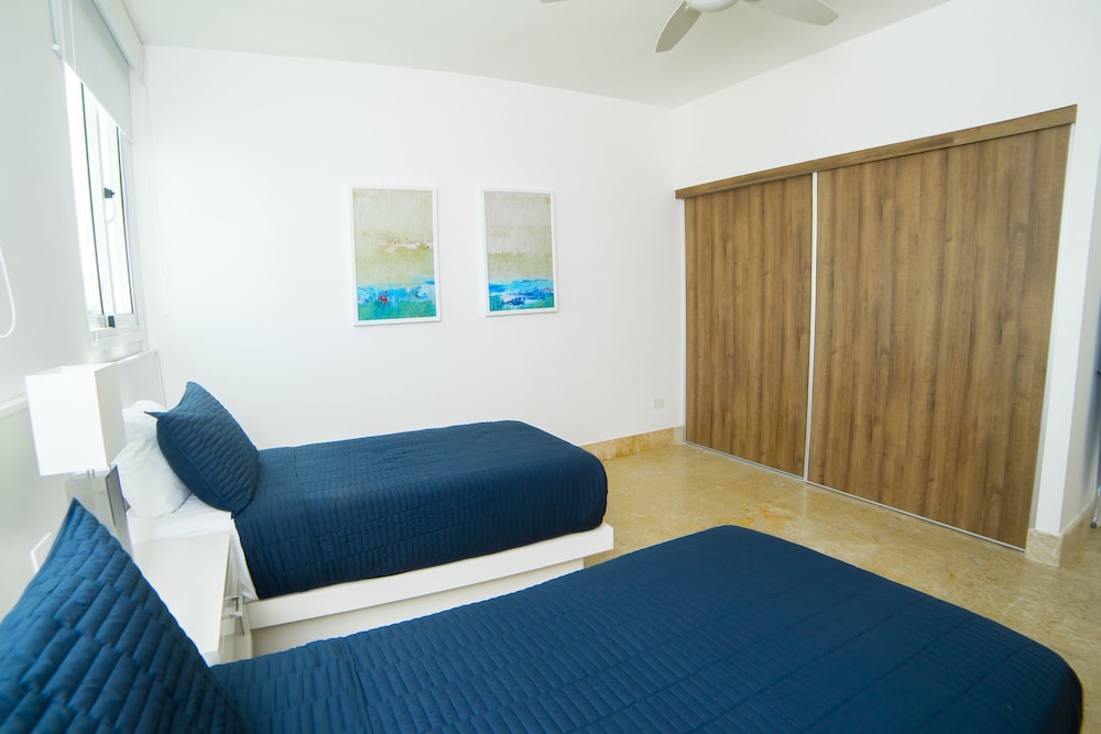 Panoramic Condo, Beach View, Beachside photo 2