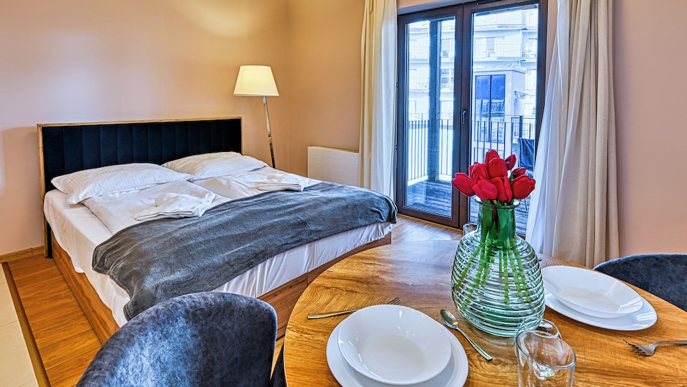 Apartment (242)