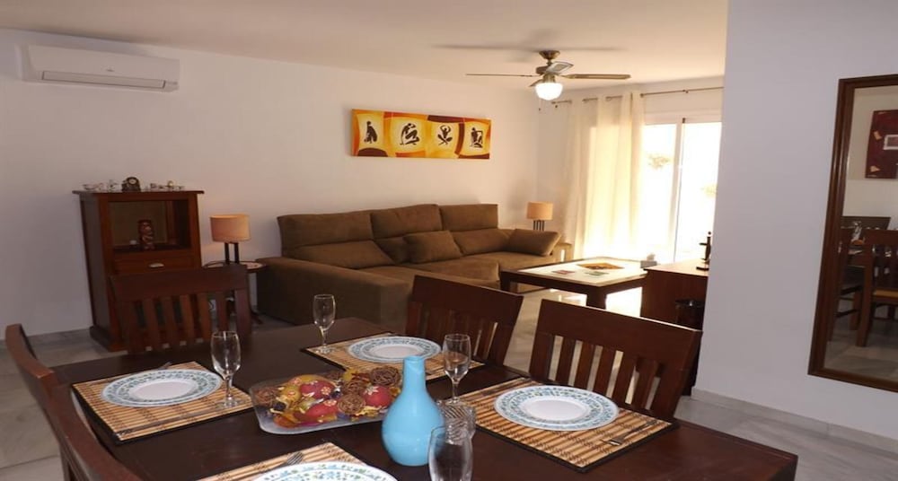 Family Apartment, 2 Bedrooms, Pool View