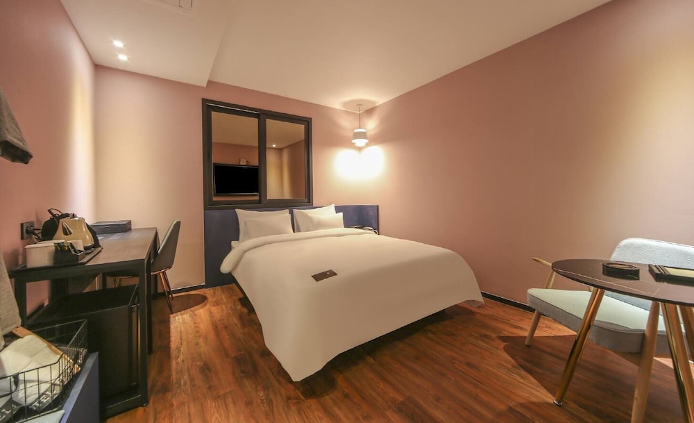 Standard Room - Photo 10