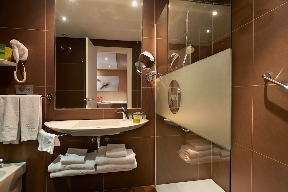 Comfort Twin Room - Photo 2
