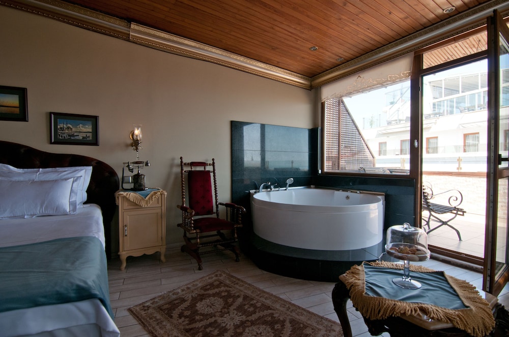 Penthouse photo 2