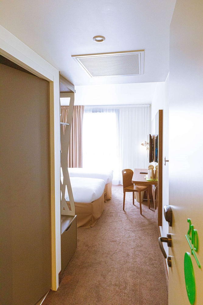 Standard Room, 2 Twin Beds - Photo 2