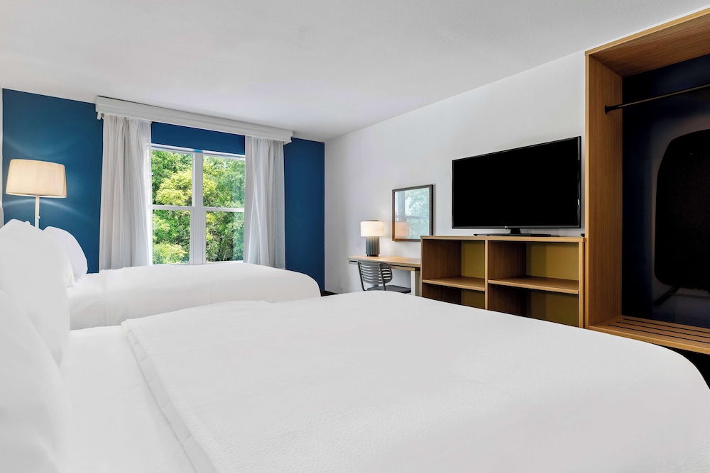 Room, 2 Queen Beds, Accessible (Hearing) - Photo 2