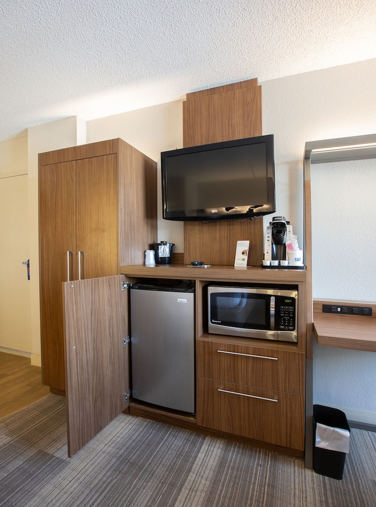 Standard Room, 2 Double Beds (Extra Floor Space) - Photo 3