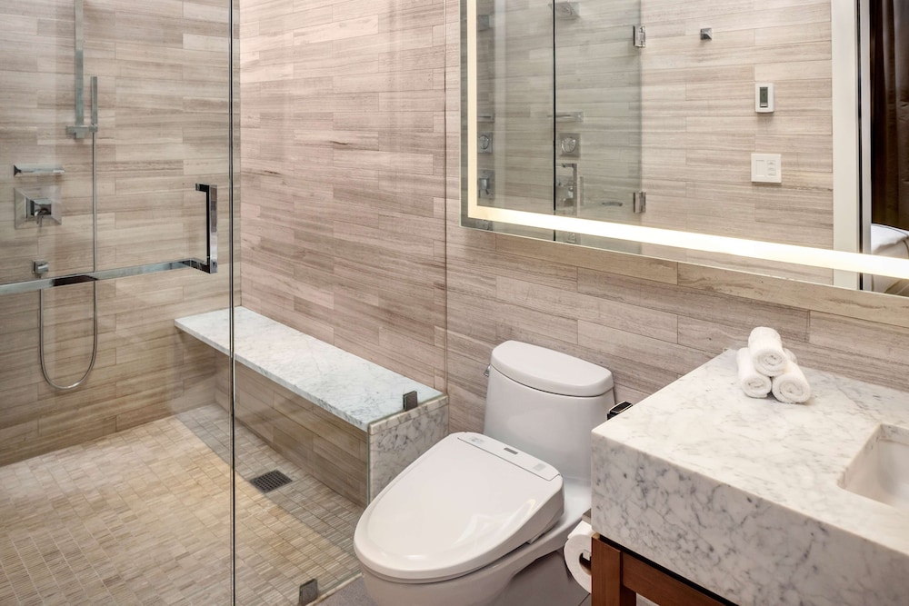 Suite, 1 Bedroom thumbnail 5