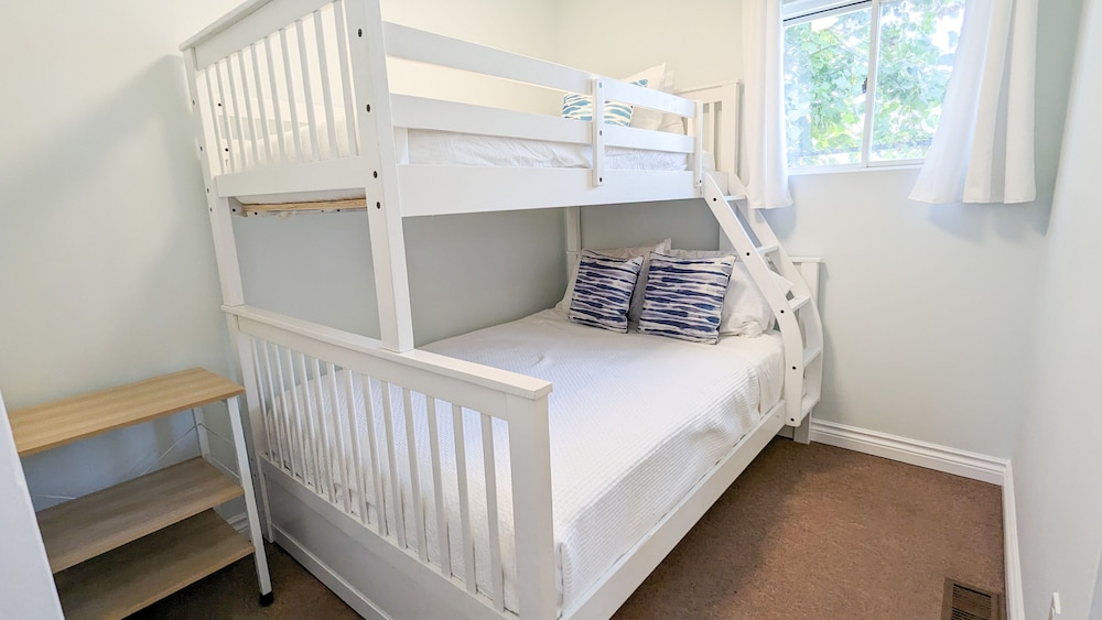 Family Suite, 2 Bedrooms, Kitchenette, Courtyard View photo 3