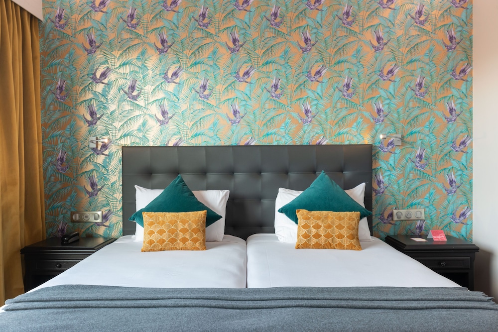 Superior Double or Twin Room (Courtyard View or City View ) - Photo 2