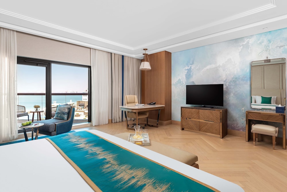 Luxury Family Palm Sea View Room King Bed with Sofa Bed