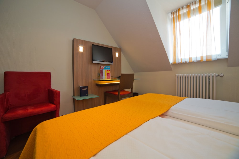 Economy Double Room - Photo 1