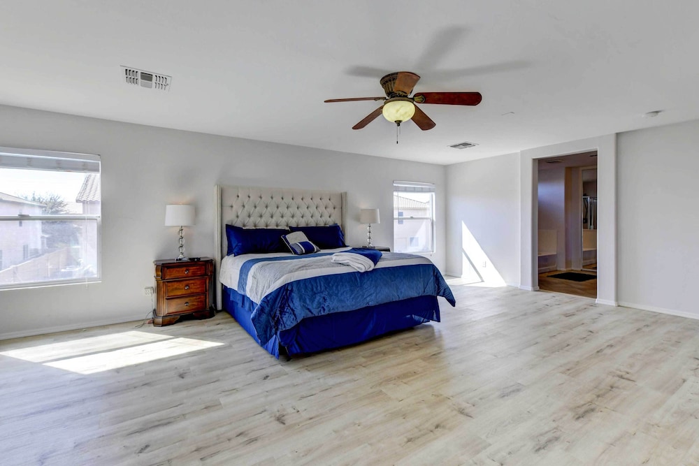 House (6 Bedrooms) photo 3