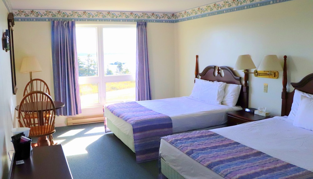 Standard Room, 2 Queen Beds photo 1