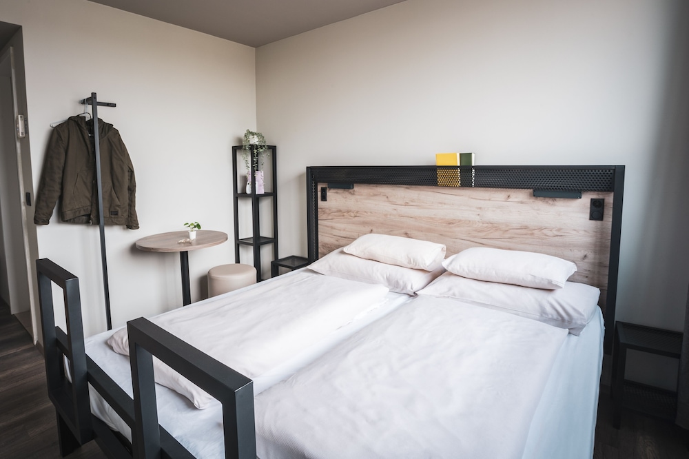 Standard Double or Twin Room photo 2