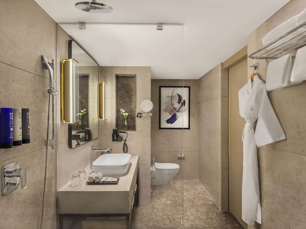 Standard King Bed Room With 20% OFF On F&B And Spa - Photo 6