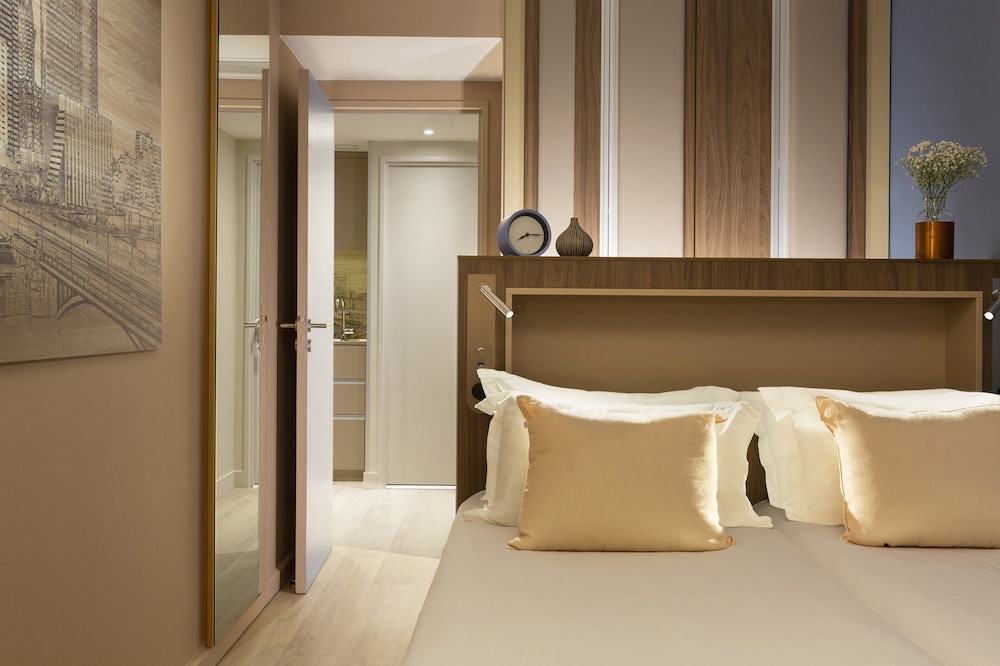 Studio + 1-Bedroom Apartment Deluxe Connected