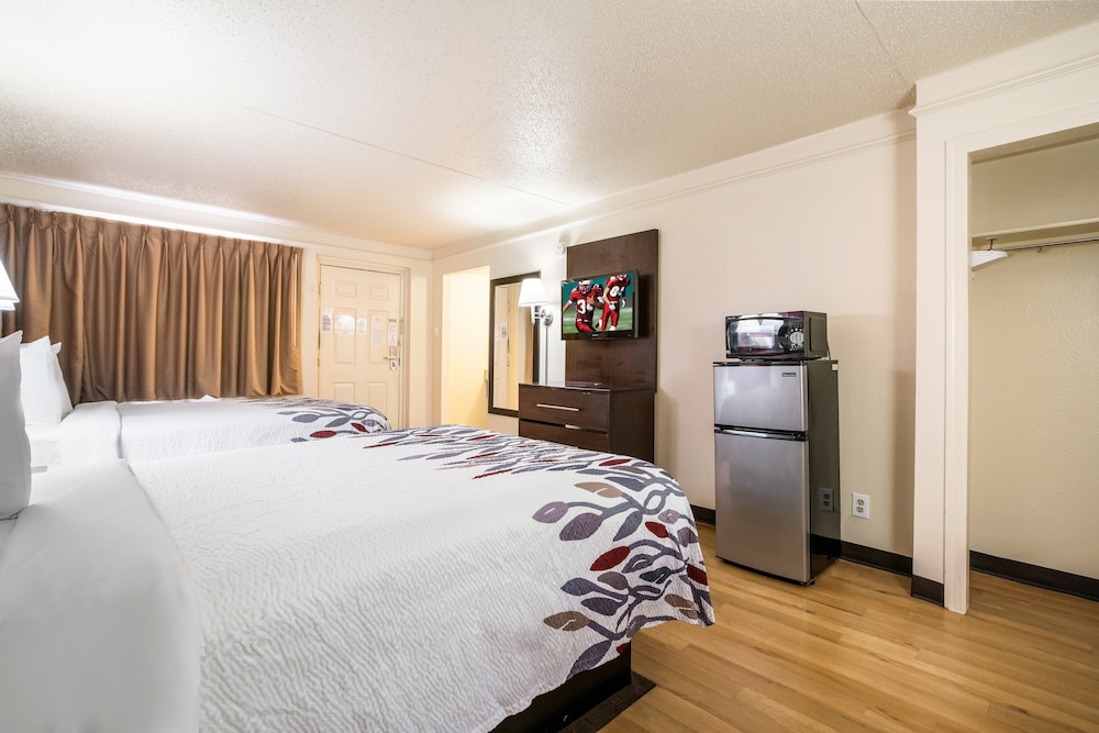 Deluxe Room, 2 Double Beds, Smoking - Photo 2