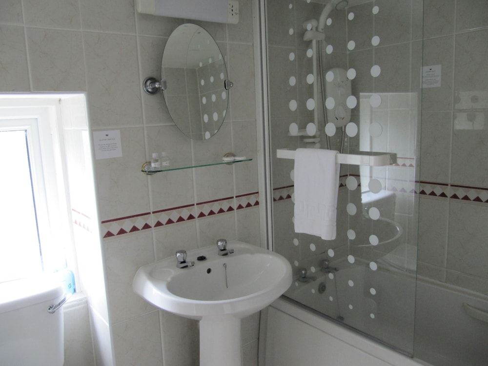 Basic Double Room photo 2
