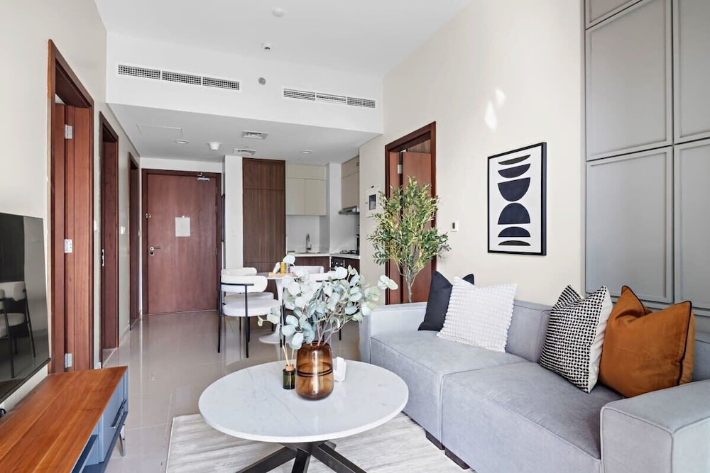 Luxury Apartment photo 2