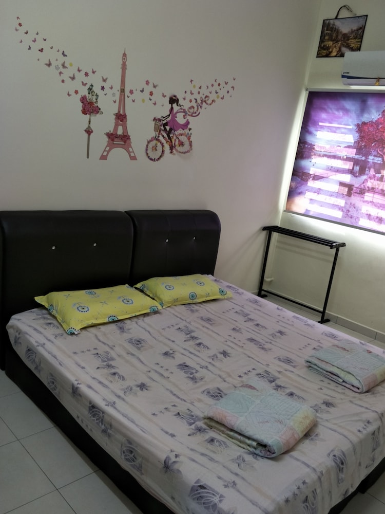 House, 3 Bedrooms photo 2