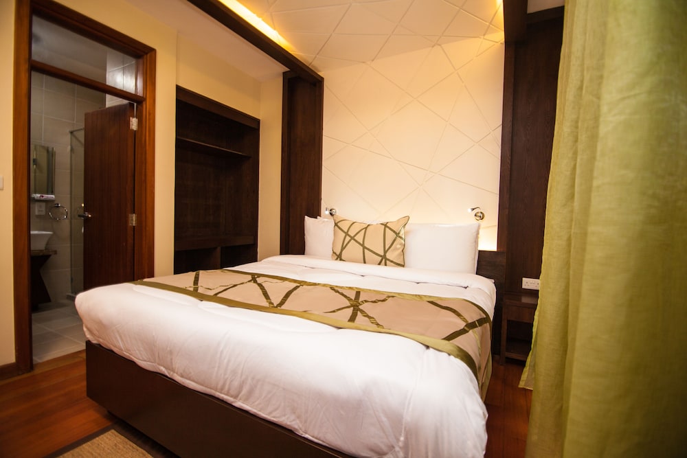 Deluxe Suite, Golf View photo 2