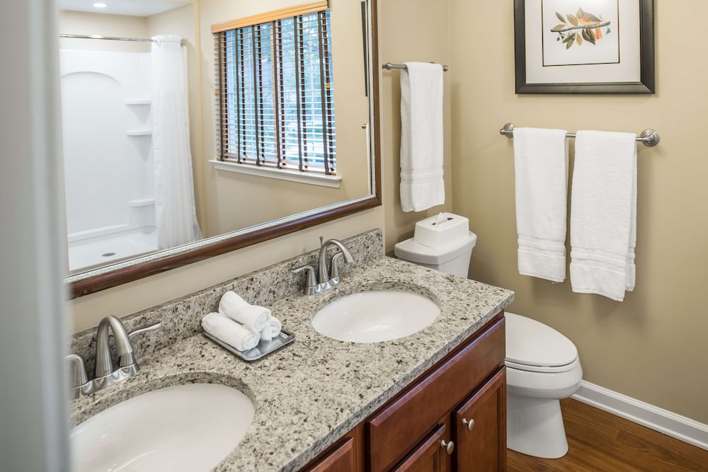 2 BEDROOM 2 KING SUITE W/ SOFABED - Photo 7