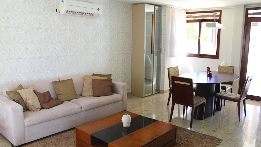 Family House photo 3
