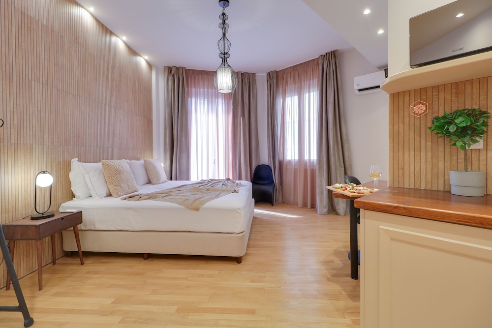 Premium Double or Twin Room (102) photo 2