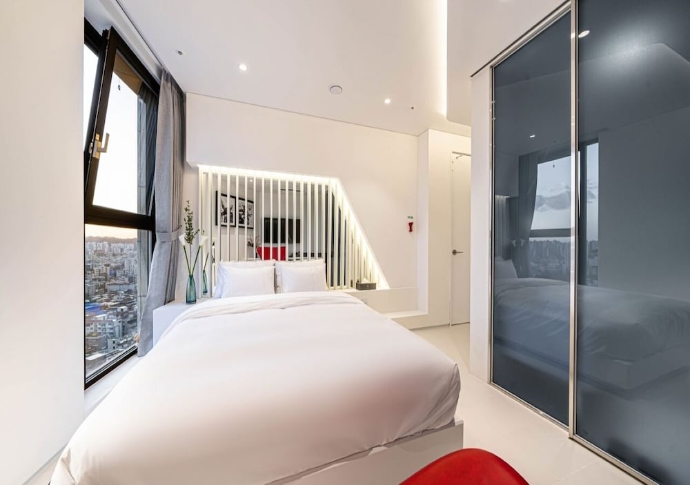 Run Of House(Randomly assigned upon check-in : Standard or Deluxe or Semi Suite) / No Parking - Photo 1