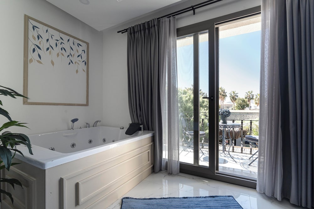 Exclusive Suite photo 3