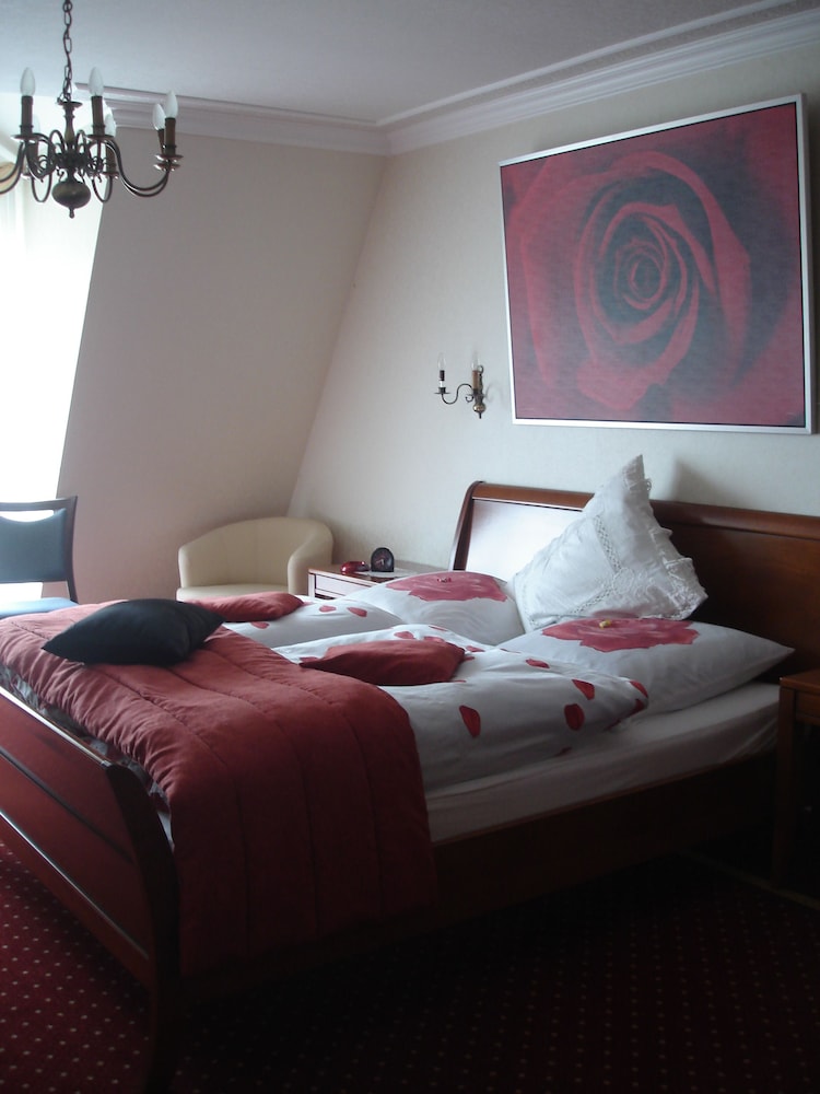 Suite, Lake View