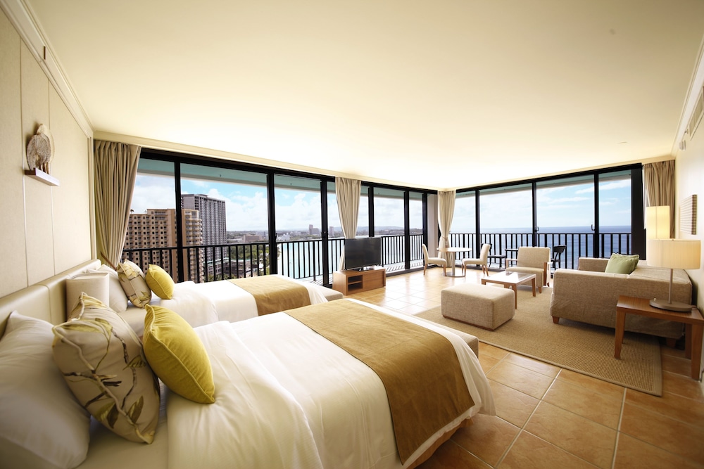 Twin Room Ocean Suite