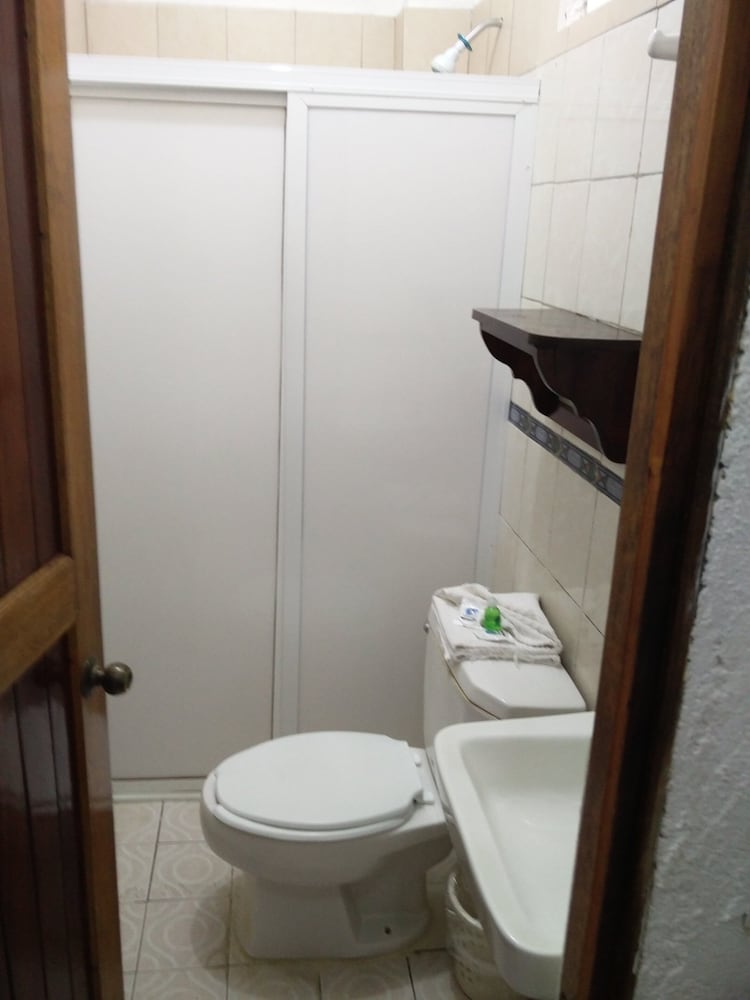 Standard Triple Room - Photo 9