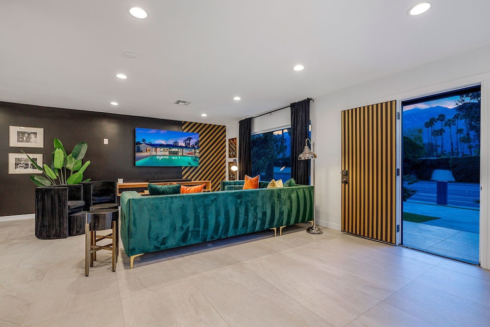The Ritz - Luxury Home With Pool Speakeasy Bar, Billede 36