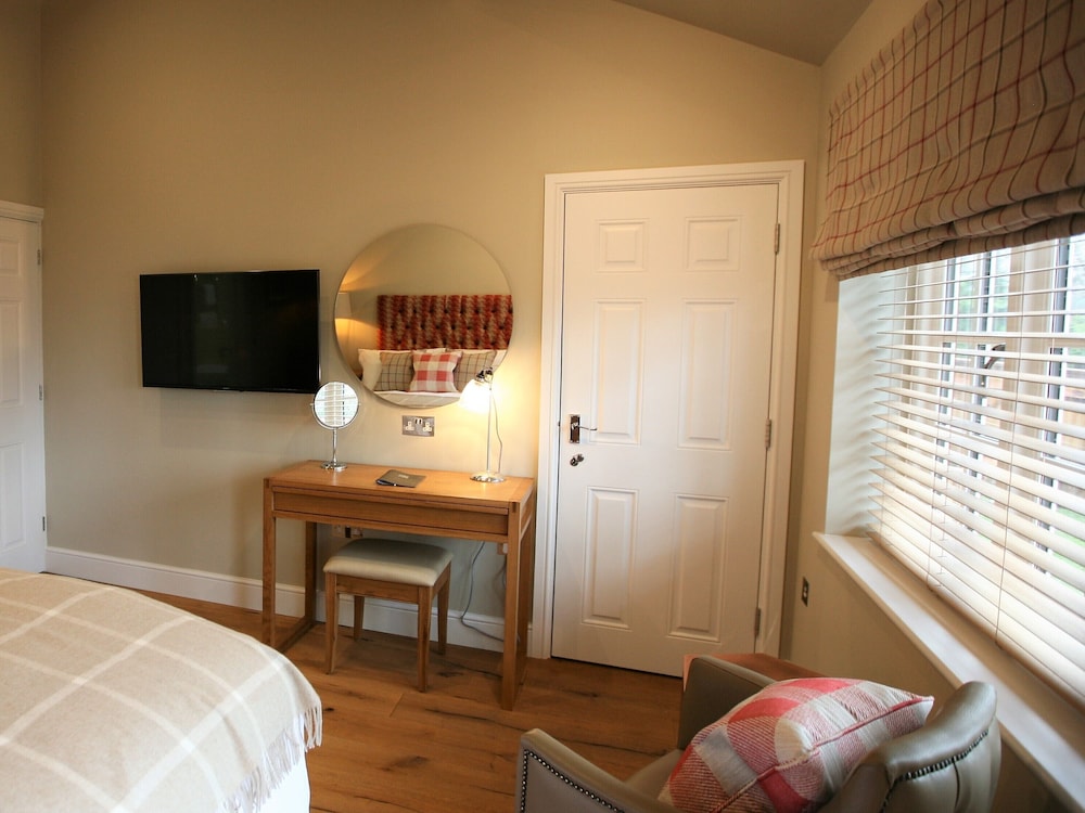 Deluxe Double Room, Ensuite photo 3