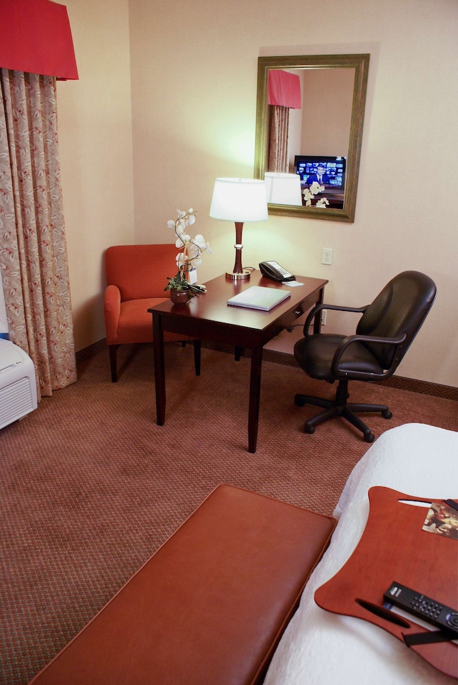 1 King Bed Room - Photo 3