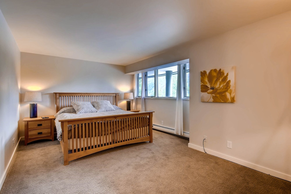 Condo, 3 Bedrooms